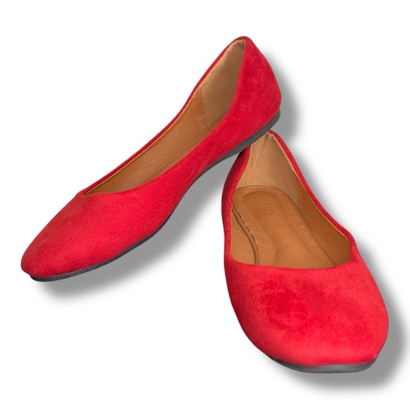 Ollio Size 8.5 Red Faux Suede Flats Classic - Picture 1 of 11